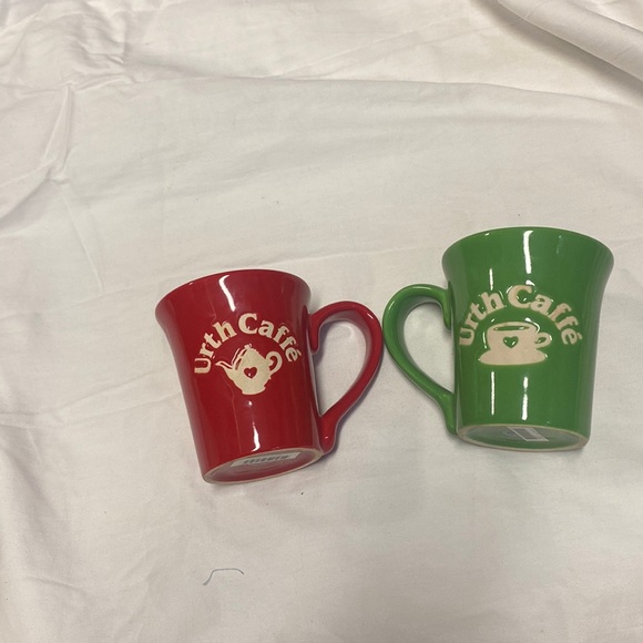 urth caffe Dining Urth Caffe Coffee Cups Red And Green Poshmark